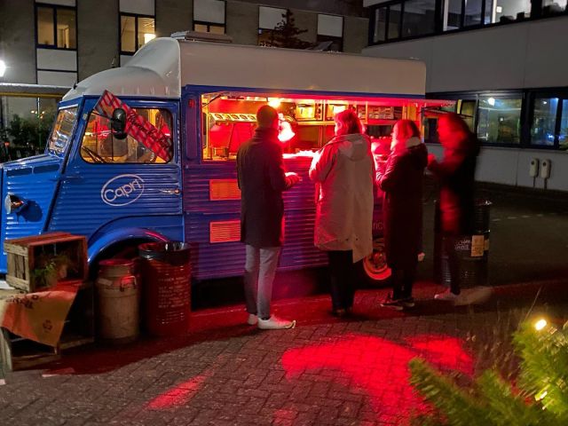 Met de Flammkuchen foodtruck een mooi kerstfeest mogen verzorgen in Woerden. #flammkuchen #flammkuchenfoodtruck #flammkuchencatering #capriculinair #kerstfeest #citroenhyfoodtruck